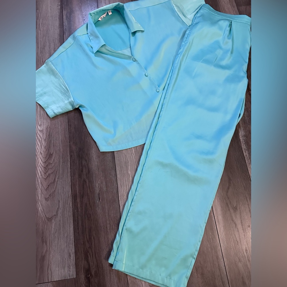 La Vie En Rose - Light Blue Button-Up Pajama satin Set